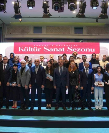 umraniyede-sanatin-ilhami-bu-yil-aile-oldu-KsPYCbie.jpg