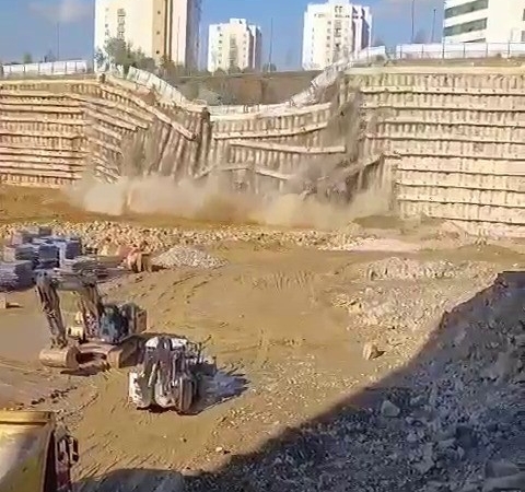 umraniyede-yol-coktu-o-anlar-kamerada-zZW3wDmB.jpg