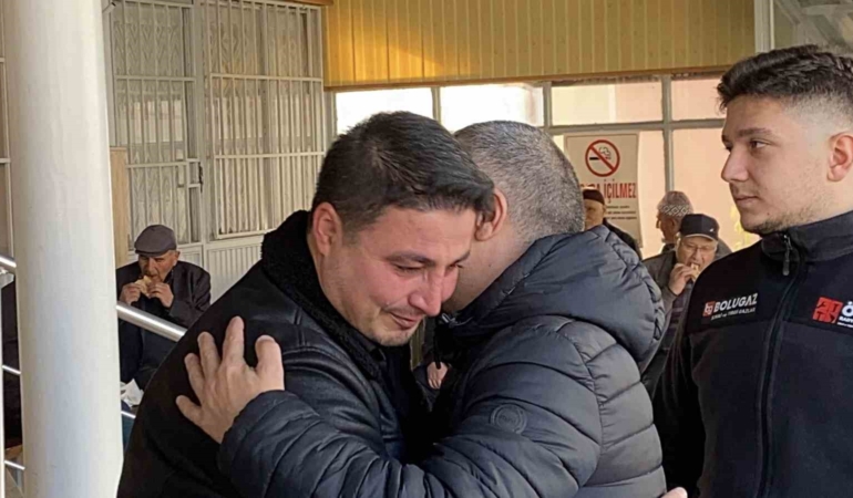 umre-icin-gittigi-kutsal-topraklarda-hayatini-kaybetti-giyabi-cenaze-namazi-kilindi-8jInlHkK.jpg