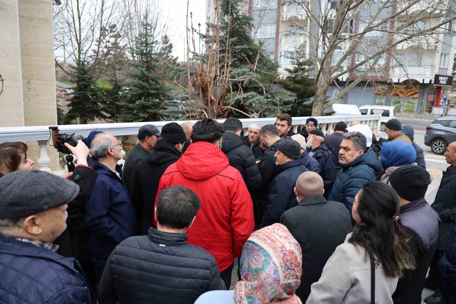 umre vaadiyle dolandirilmislardi kutsal topraklara dogru yola ciktilar 1 ae6Zuqrr