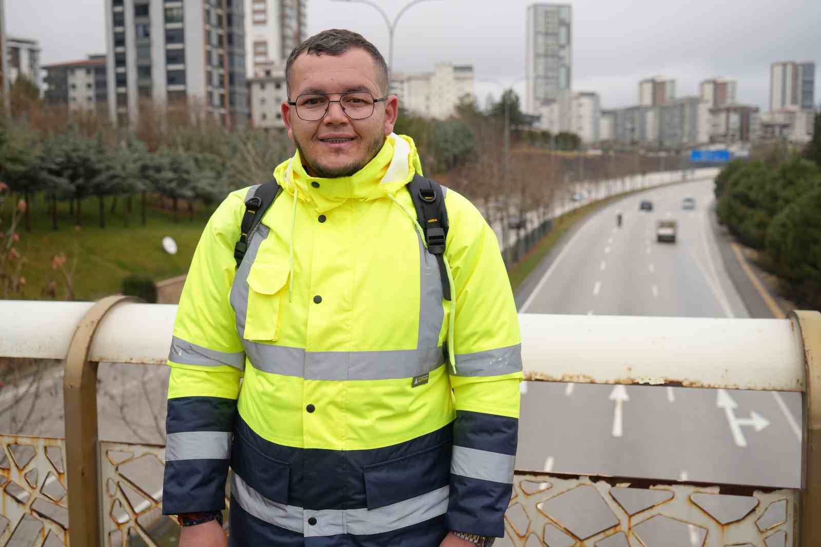 umreye gitmek icin giresundan yuruyerek yola cikti 12 gununde gaziantepe ulasti 0 V9aqcg9S