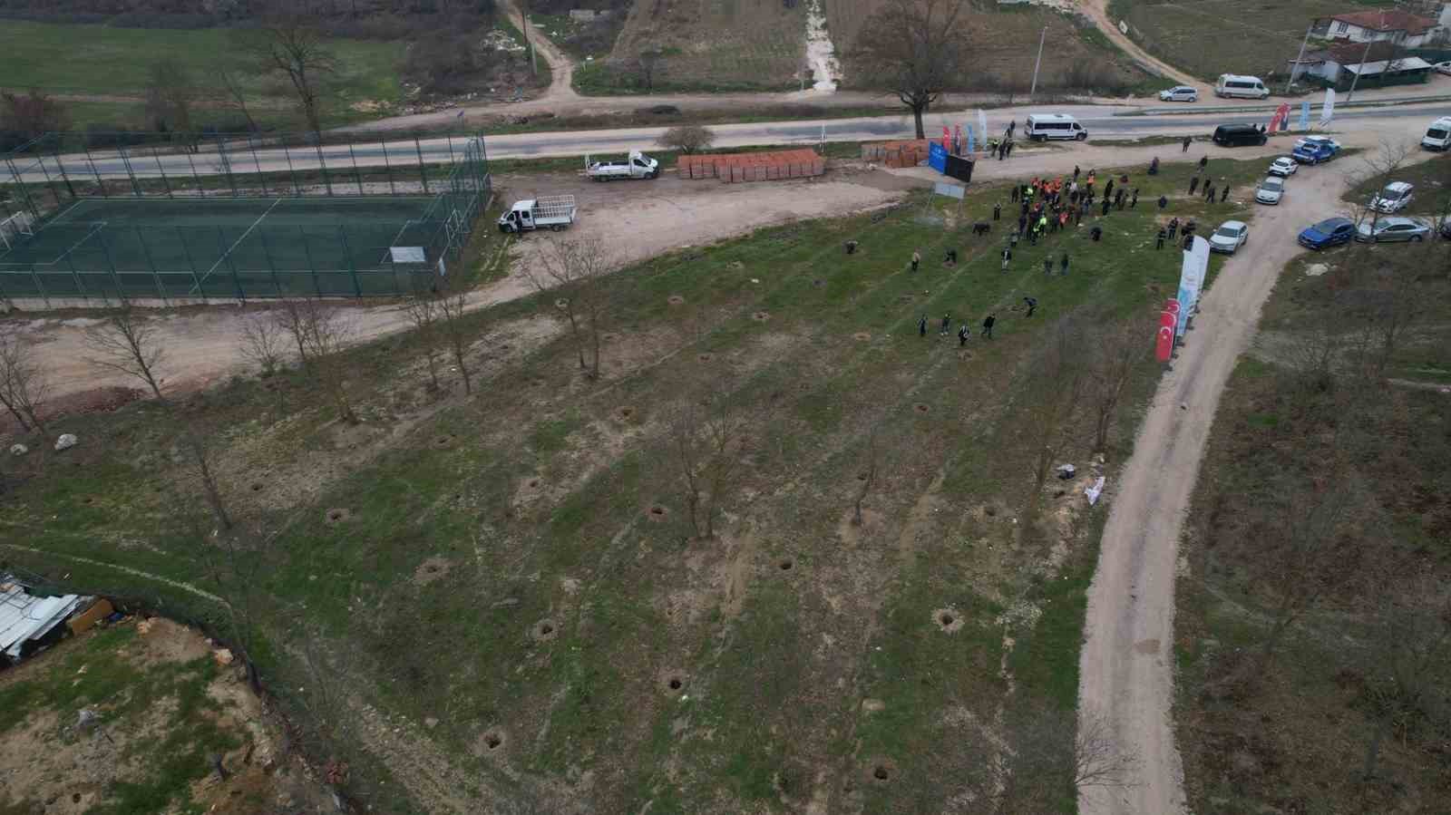 uncukuru mahallesinde atil arazi umut ormanina donusuyor 1 sZubyMFQ