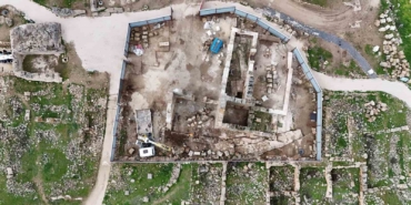 unesco-dunya-mirasi-gecici-listesinde-yer-alan-zerzevan-kalesinde-restorasyon-calismalari-devam-ediyor-K4dtQ4Ft.jpg
