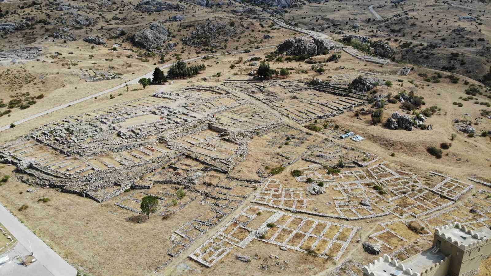 unesco komitesi uyesi prof dr ozunel hattusa unesconun dunya ve insanliga baris getirme idealinin LTVr5mih