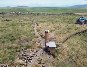 unesco-mirasi-anide-tarih-yeniden-gun-yuzune-cikiyor-2026-kazilari-5-noktada-araliksiz-suruyor-mmDRMVvc.jpg