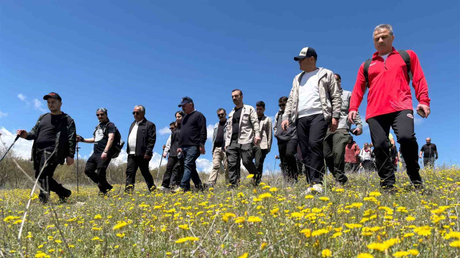 unesco mirasi hattusada 7 bin yillik tarihe yuruyus dogaseverler hitit yolunda bulustu 8