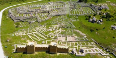 unesco-mirasi-hattusada-7-bin-yillik-tarihe-yuruyus-dogaseverler-hitit-yolunda-bulustu-aRimiCO3.jpg