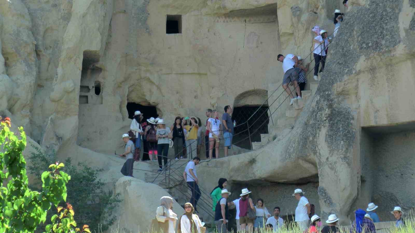 unesco mirasi kapadokyada bayram tedbirleri artirildi 1 NTOfQywH