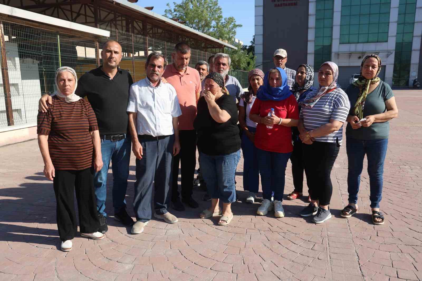 Üniversite hastanesinde yaşanan cenaze karışıklığında aile başka cenazeyi yıkayıp, namazını kılıp defnetti 7 universite hastanesinde yasanan cenaze karisikliginda aile baska cenazeyi yikayip namazini kilip defnetti 3 vq1474Yb