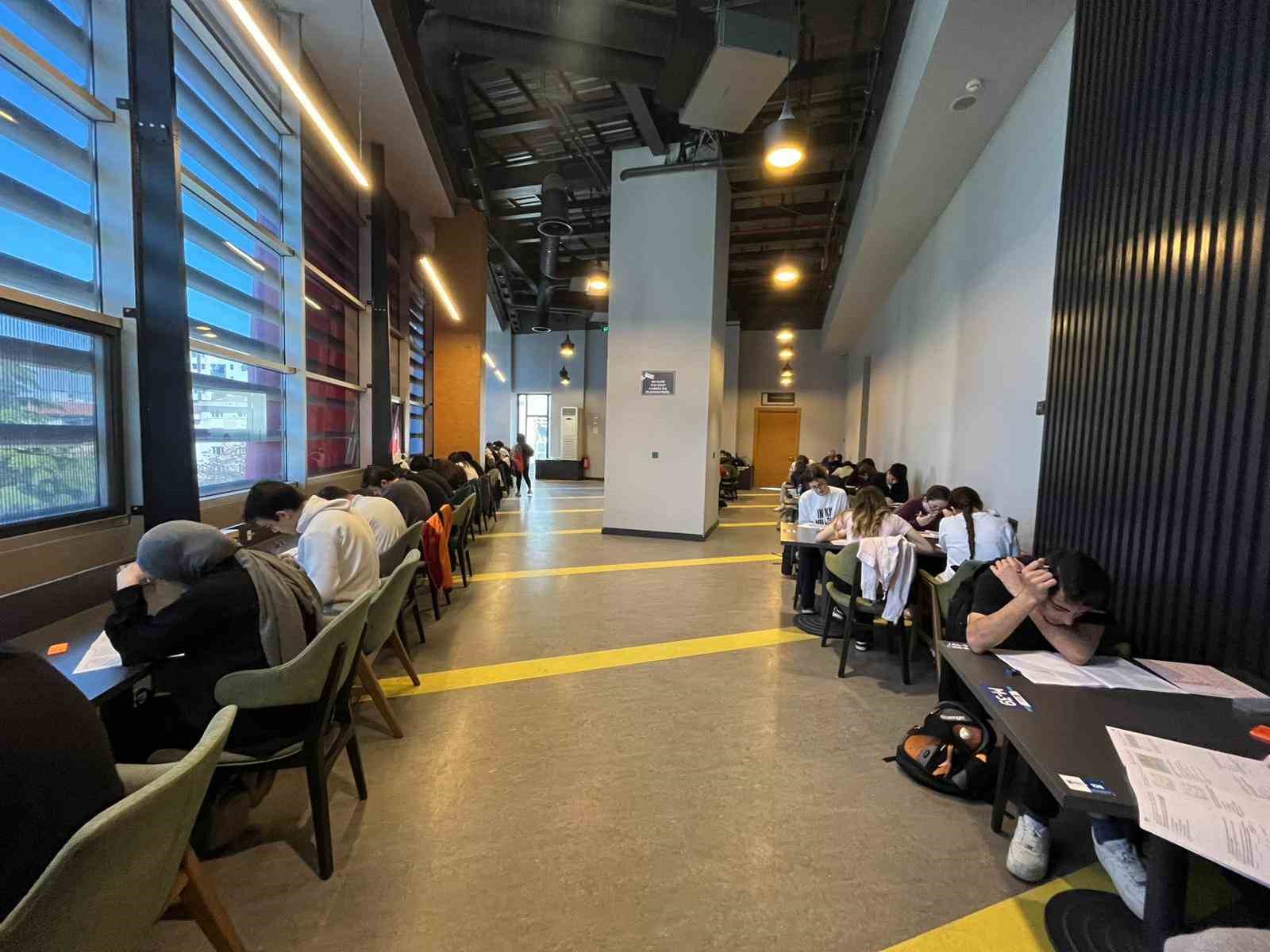 Üniversite hayaline Yıldırım desteği 5 universite hayaline yildirim destegi 1 pe4WM949