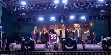universite-ogrencileri-demet-akalin-ile-costu-EKSq4S5E.jpg