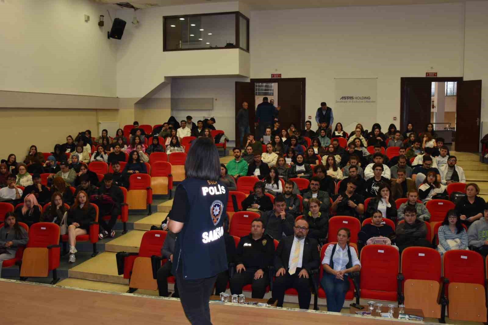 universite ogrencileri uyusturucuya karsi bilinclendi 1 sjigLnyU
