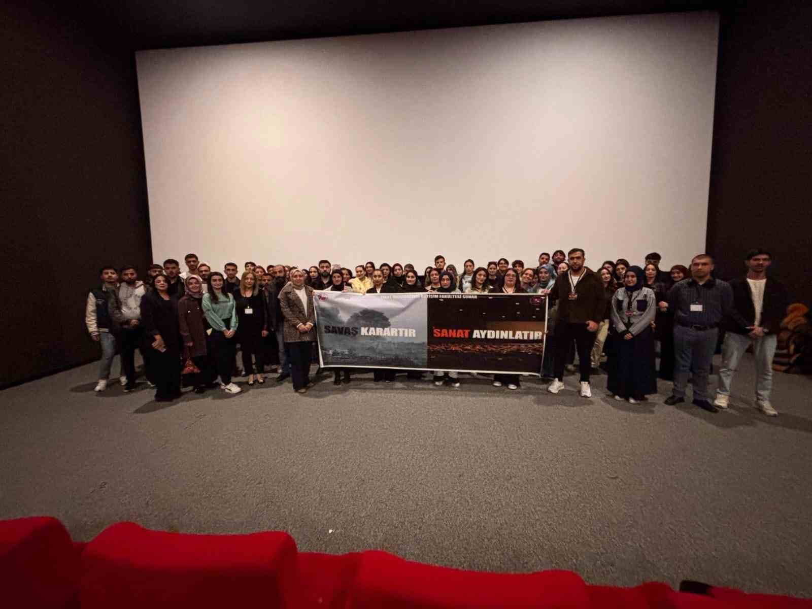 universite ogrencilerinden baris temali sosyal sorumluluk projesi 0 nCYzhZtD