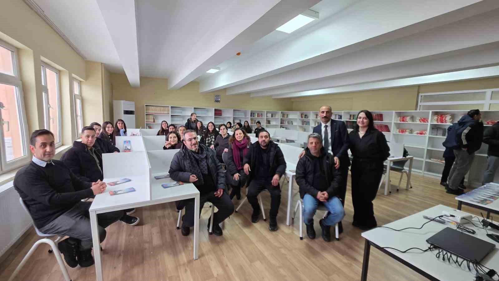 universite ogrencilerinden licede anlamli proje kutuphane kuruldu 1 iTaYTOvs