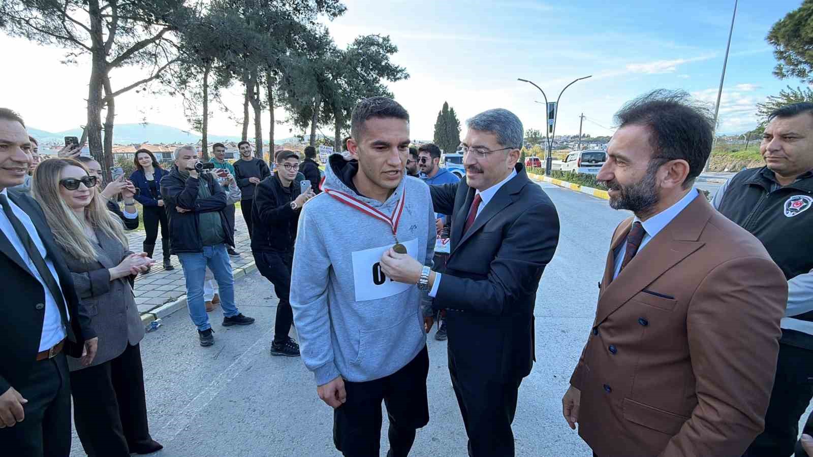 universiteli gencler gazze icin kostu 4 hXUDVdTh