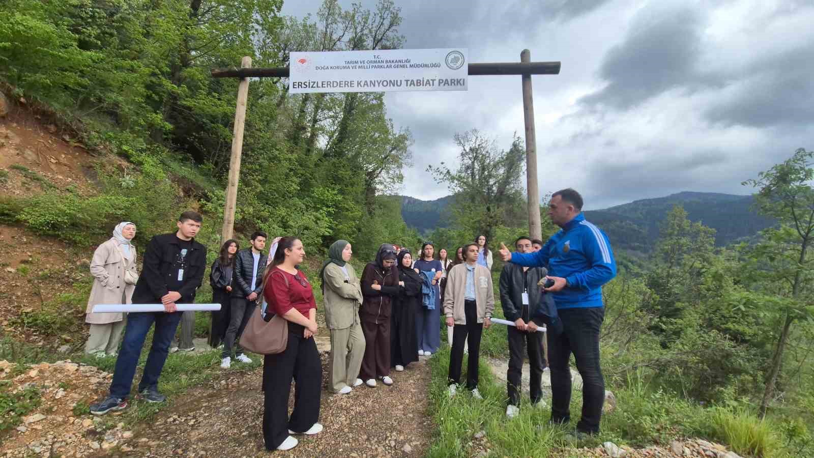 universiteli gencler kurtulus savasinin izlerini yerinde gordu 3 8YEZZsrv