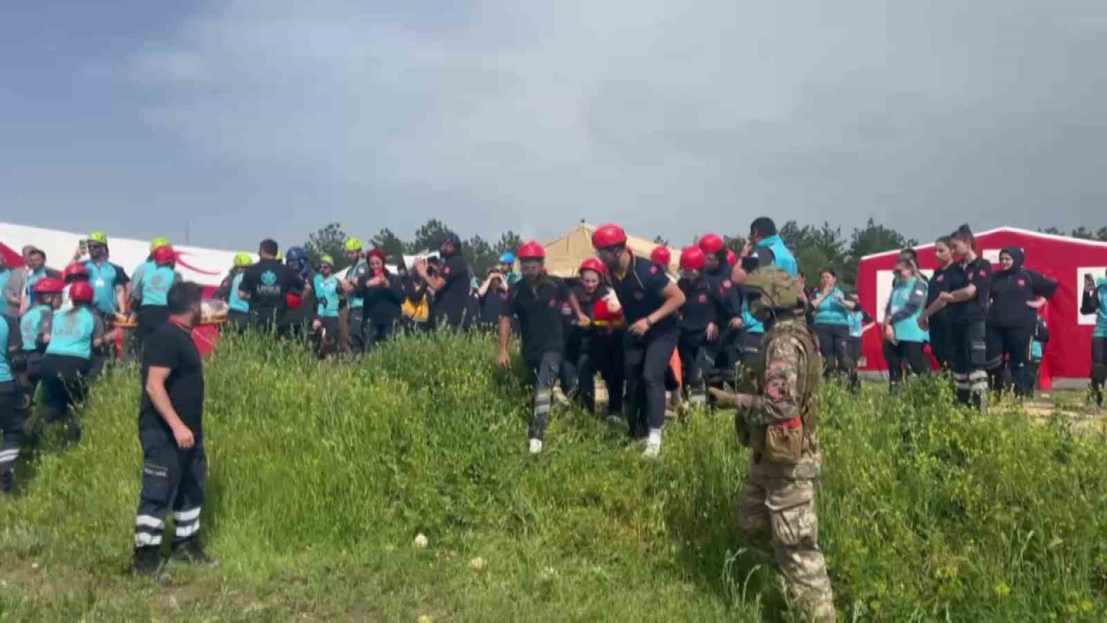 universitelilerden melek filo ile nefes kesen tatbikat 9 eeSQEVbS