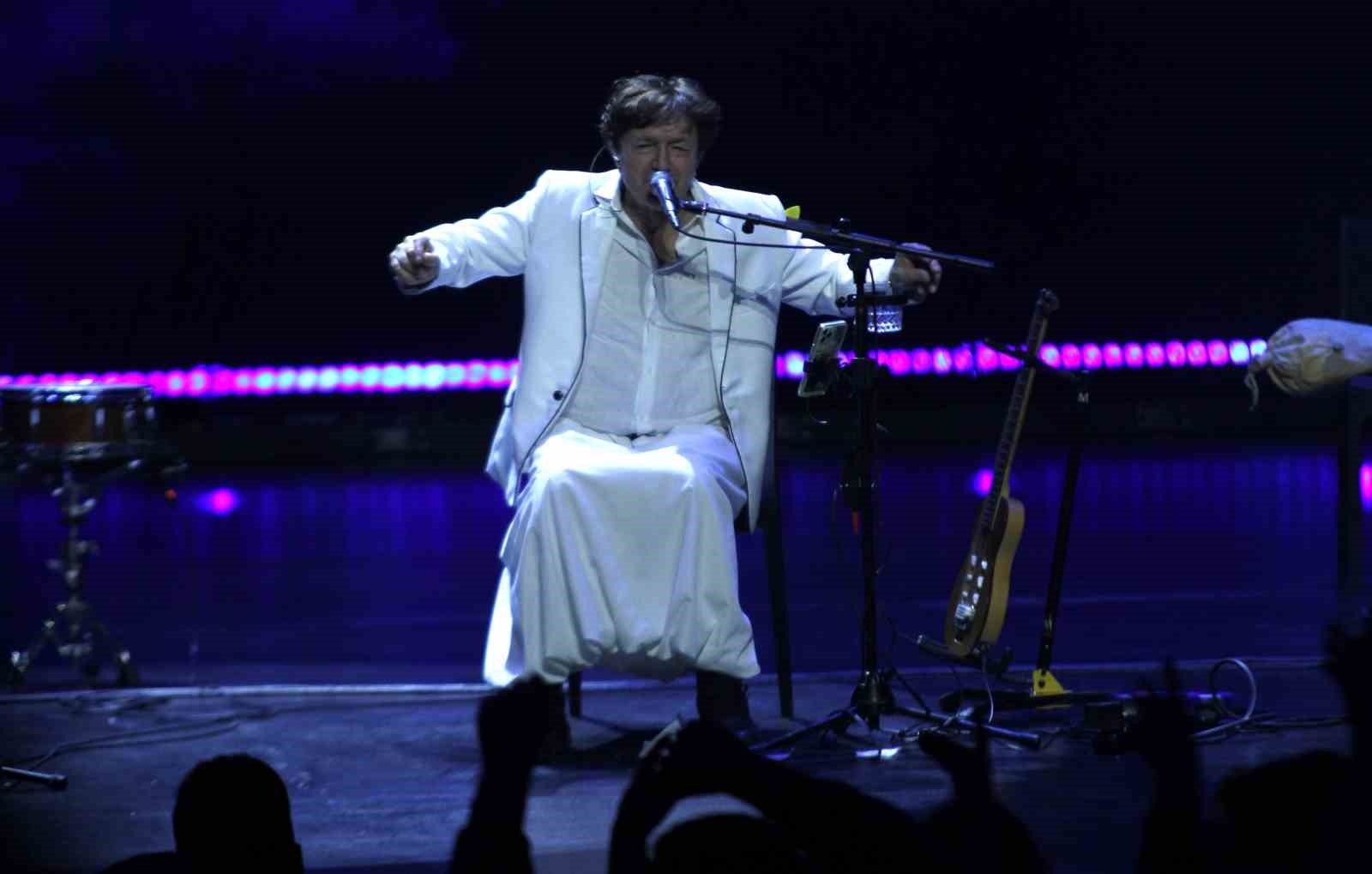 unlu bosnali besteci bregovic ankaralilari costurdu 4 s3FaWTA2