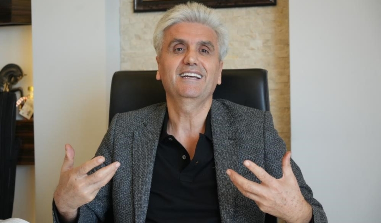 unlu-estetik-cerrah-acikladi-kepce-kulak-ameliyatinda-18-yas-beklenmemeli-Z11TBqEx.jpg