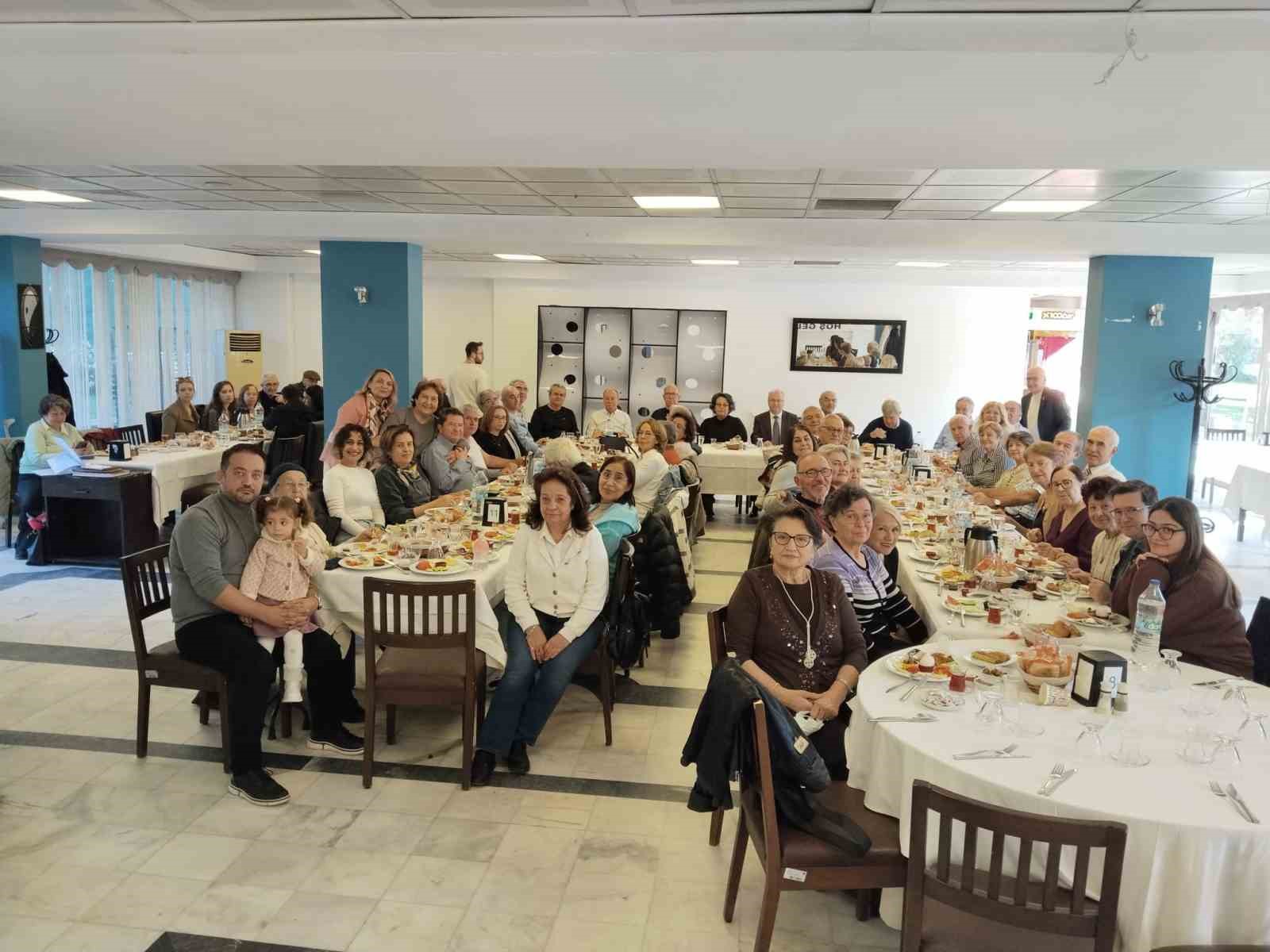 unlu hiciv ustasi sair esref unutulmadi 1 gWvgDPza