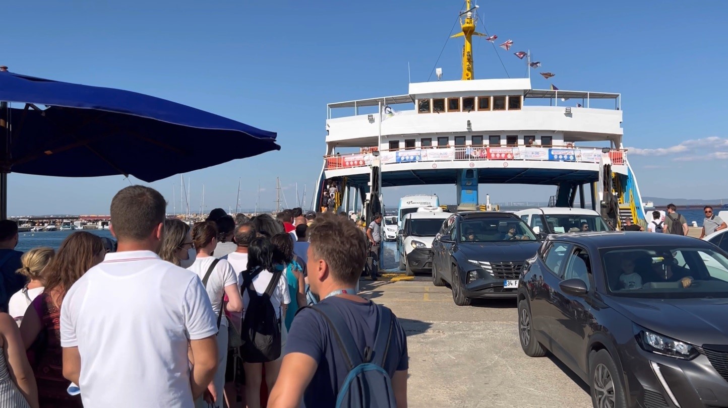 Ünlü komediyen Ata Demirer Çanakkale ve Bozcaada’ya olan aşkını anlattı 7 unlu komediyen ata demirer canakkale ve bozcaadaya olan askini anlatti 3