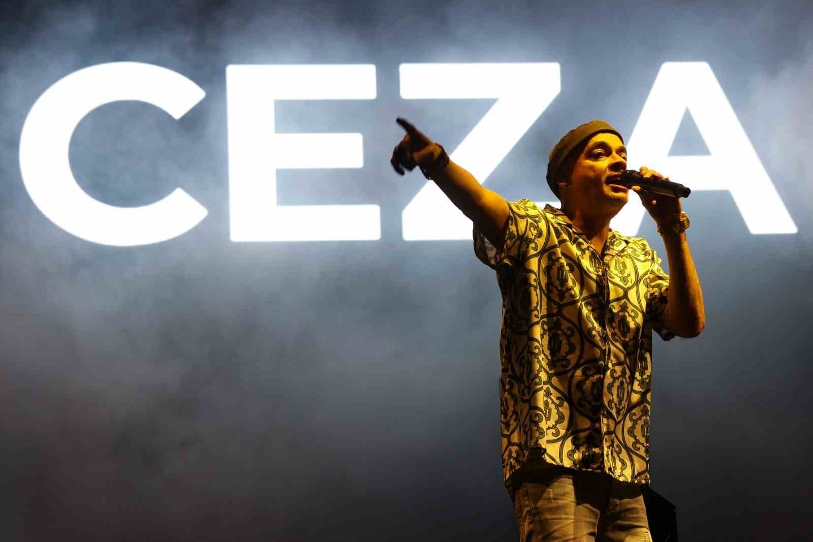 unlu rapci ceza kocaelide on binleri costurdu 4 vLRXHhDB