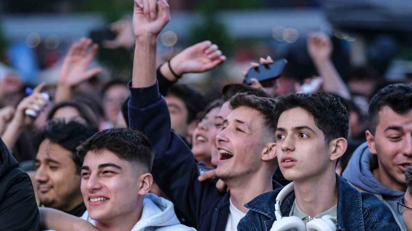 unlu rapci ceza kocaelide on binleri costurdu 9