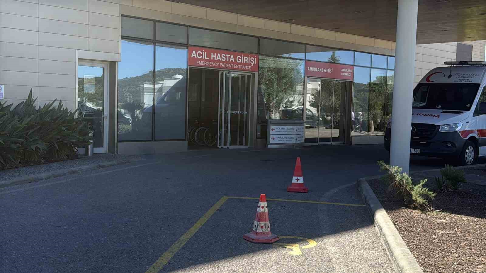 unlu sunucu bodrumda hastaneye kaldirildi 1 sjSfrOWk