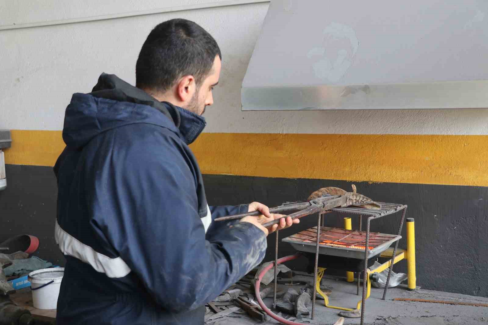 unu ulke sinirini asan sivas bicagina ezber bozan modern dokunus 5 Q1ZQCMlD