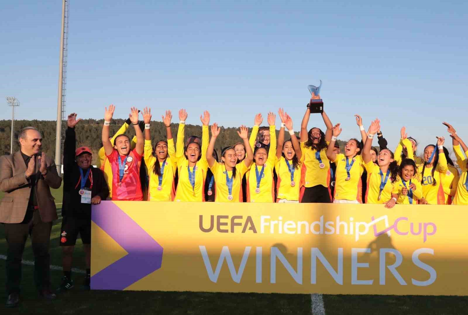Ural Aküzüm: "Türkiye, Avrupa’nın en büyük amatör futbol ülkelerinden biri" 5 ural akuzum turkiye avrupanin en buyuk amator futbol ulkelerinden biri 1 sNZvhV8e