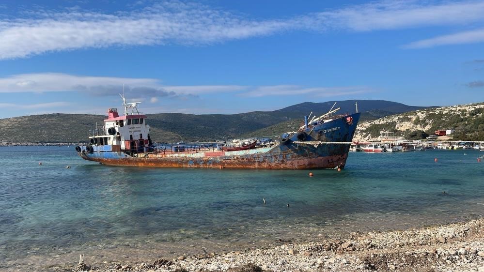 urladaki hurda geminin sahipleri hakkinda islem baslatildi 0 zAEBagsN