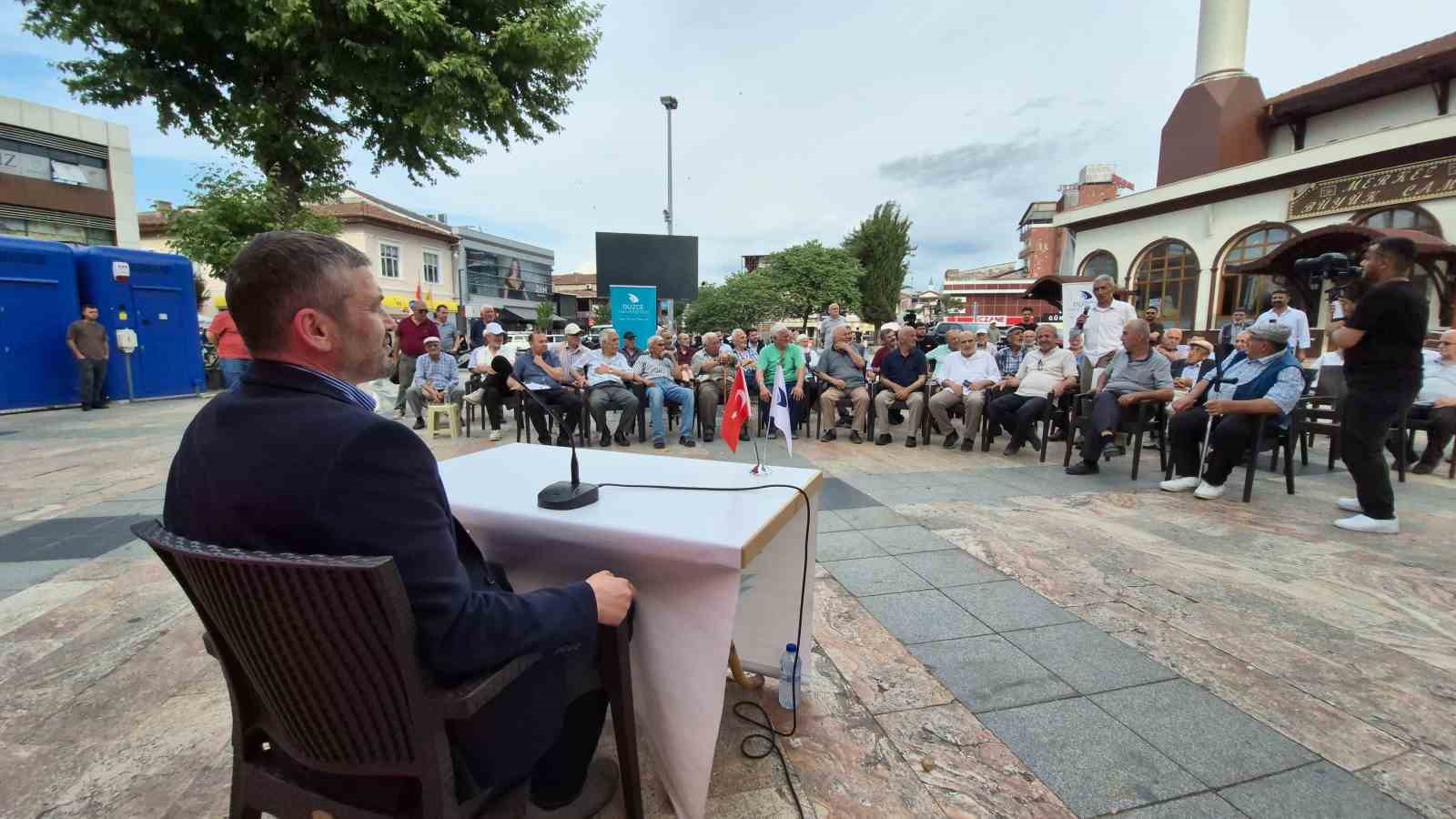 Üroloji Doktoru, cami önünde prostat hastalıklarını anlattı 6 uroloji doktoru cami onunde prostat hastaliklarini anlatti 2 irtAgeId