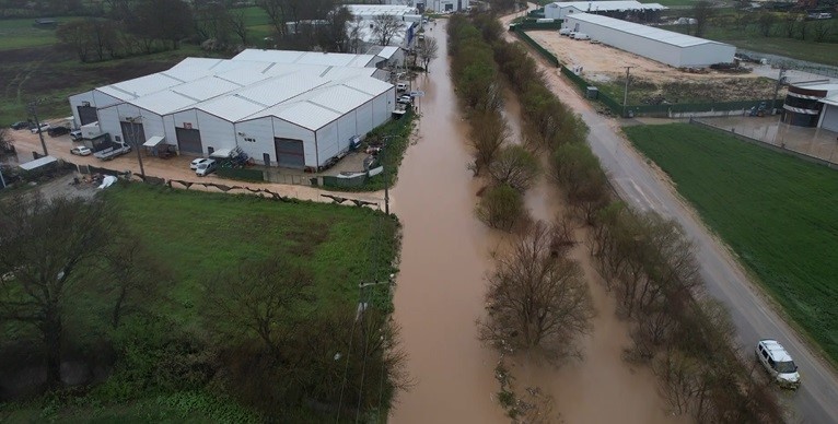 urunlu deresi tasti araclar mahsur kaldi 0 mFwyz3Di