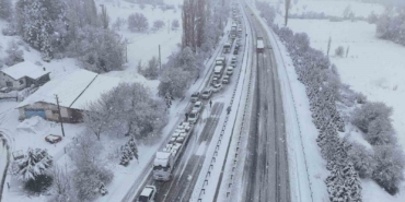 usak-ankara-karayolu-3-saat-trafige-kapandi-kA4RFXt9.jpg