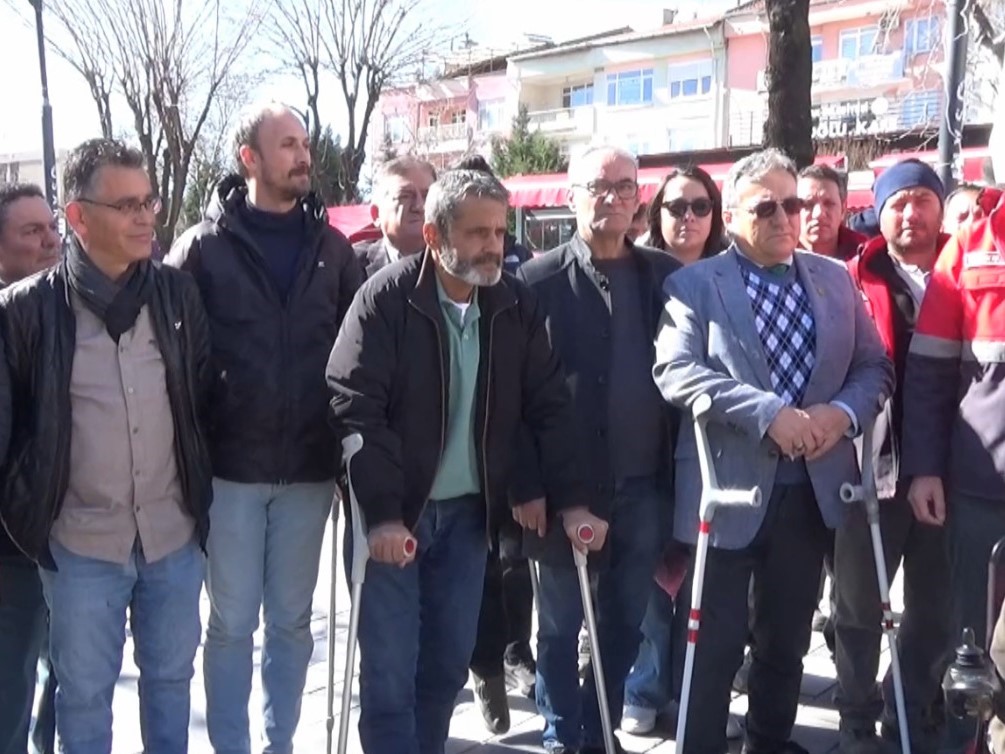 usak belediyesi personeli hasta iki kardes icin harekete gecti 1 pF7yYBCV