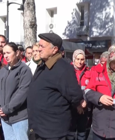 usak-belediyesi-personeli-hasta-iki-kardes-icin-harekete-gecti-Y8mKdfqV.jpg