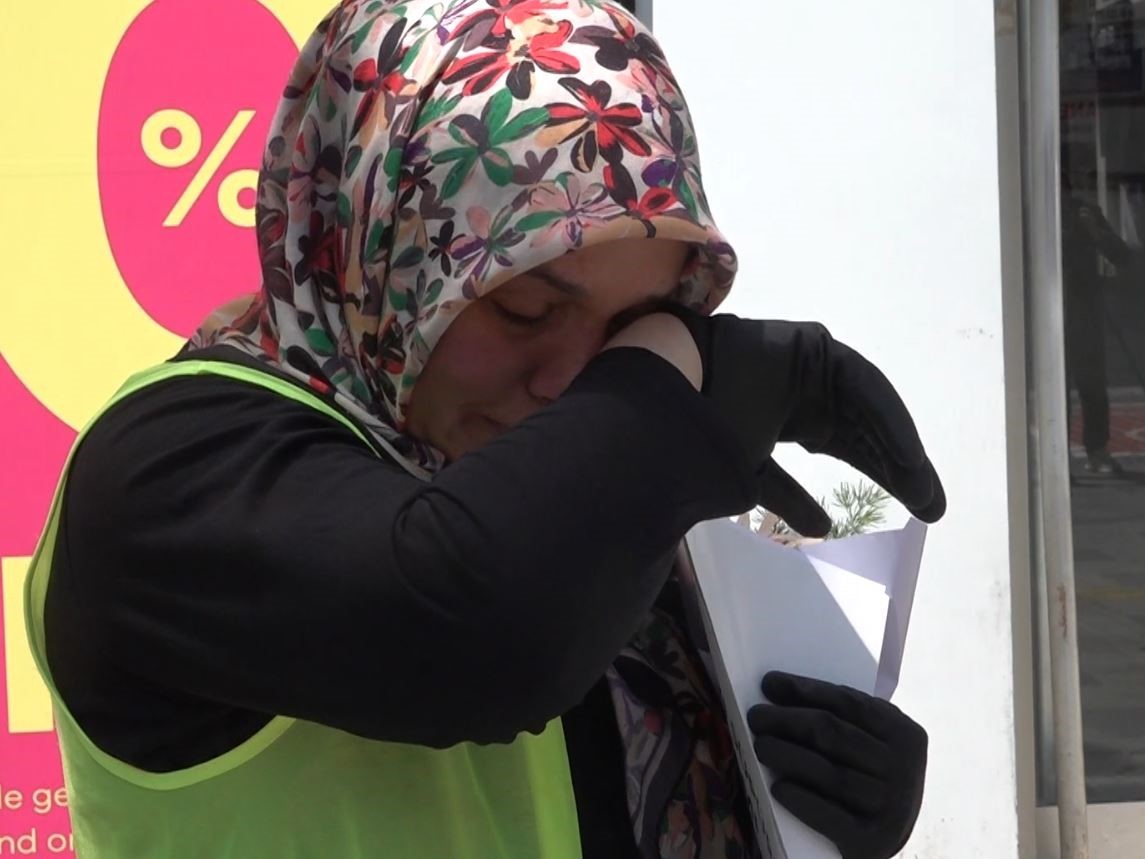 Uşak Belediyesi’nden çalışan annelere sürpriz Anneler Günü kutlaması 8 usak belediyesinden calisan annelere surpriz anneler gunu kutlamasi 4 NaHledup