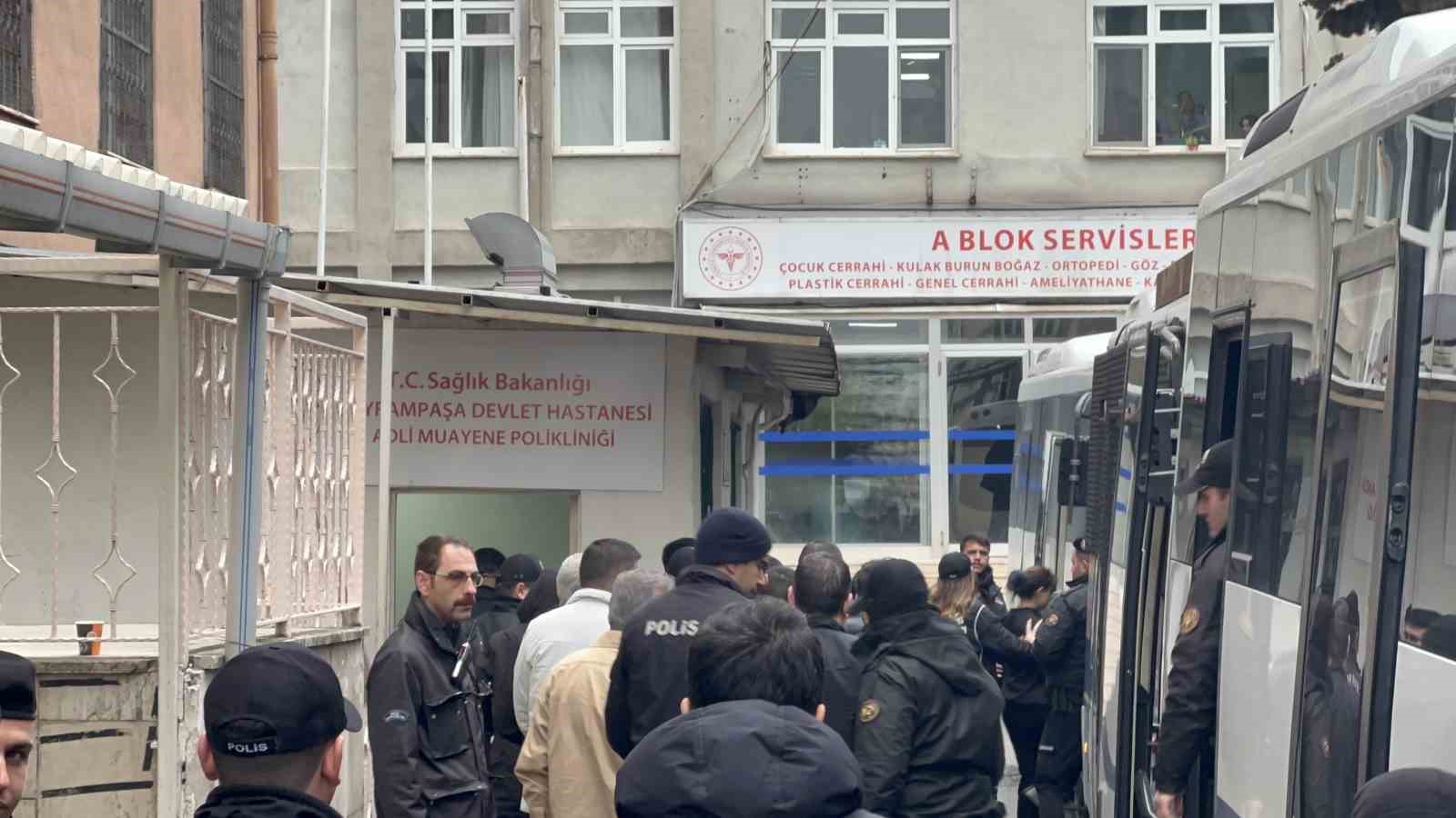 usak belediyesine yonelik operasyonda gozaltina alinan supheliler adliyeye sevk edildi 1 hGke8ykT