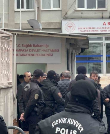 usak-belediyesine-yonelik-operasyonda-gozaltina-alinan-supheliler-adliyeye-sevk-edildi-g3m1ArvM.jpg