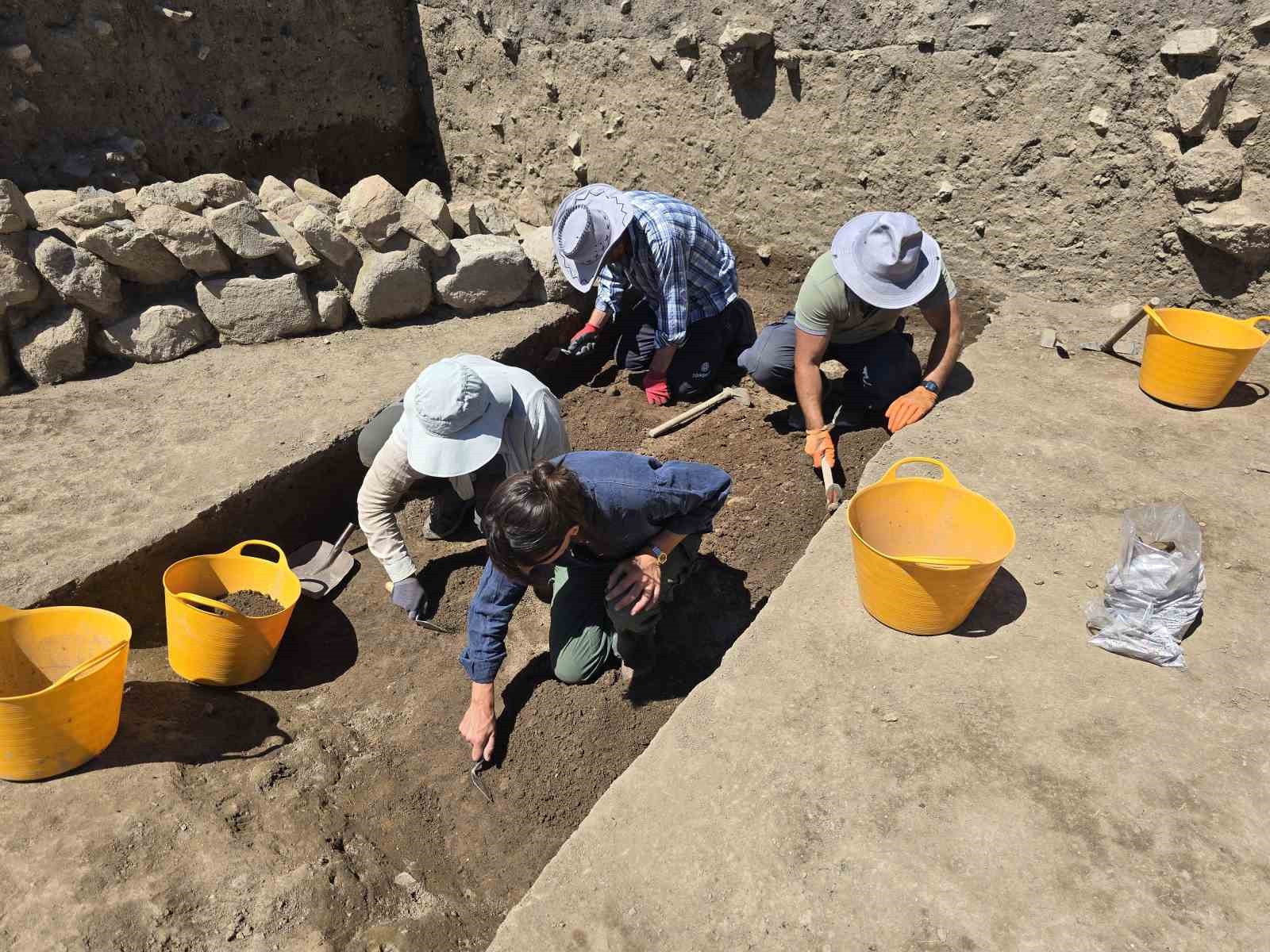 usakli hoyukteki kazilarda eski caglara ait rituel alanlari arastiriliyor 2 vmJsmSii