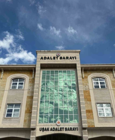 usakta-babasi-babaannesi-ve-komsusunu-bicaklayan-supheli-tutuklandi-RutygnB5.jpg