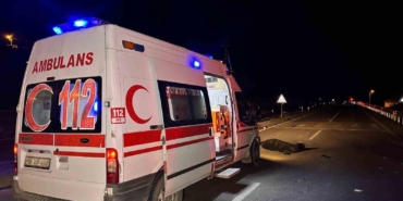 usakta-feci-kaza-otomobilin-carptigi-3-kisi-hayatini-kaybetti-swKF1JjX.jpg