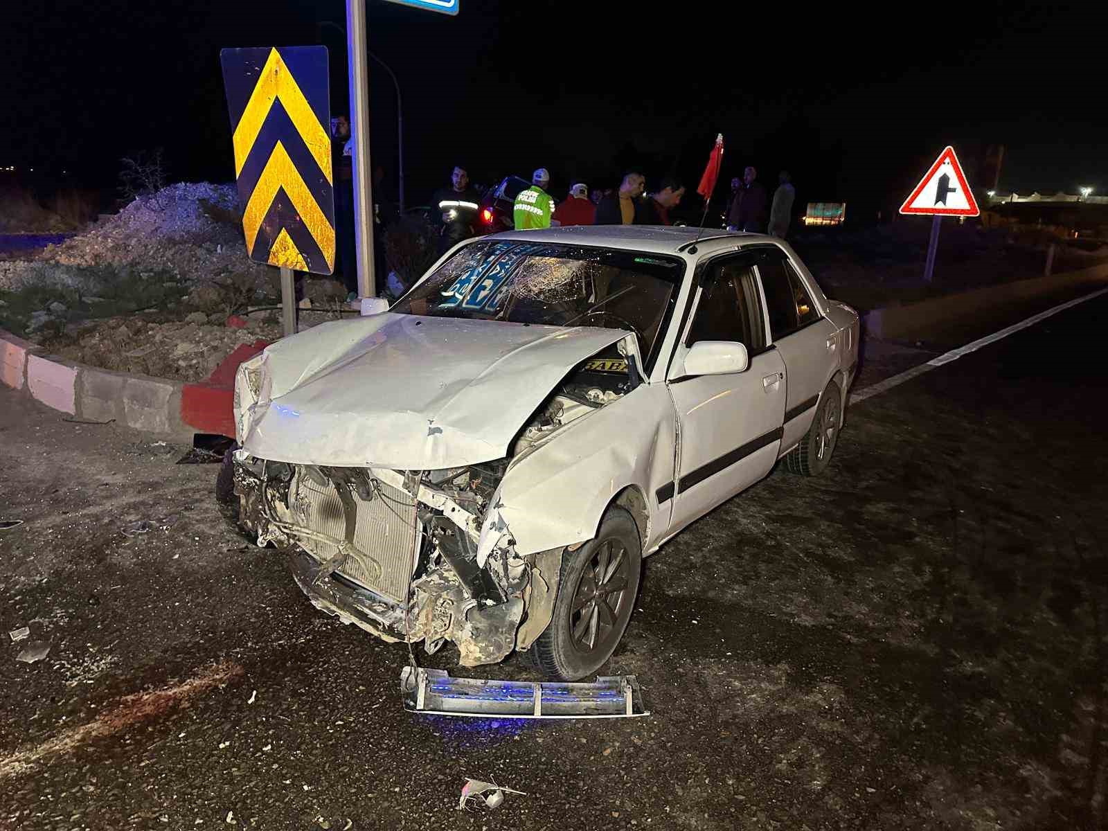 usakta iki arac carpisti 1i bebek 10 yarali 3 6MBVcW3v