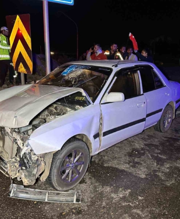 usakta-iki-arac-carpisti-1i-bebek-10-yarali-ngVWKDNf.jpg
