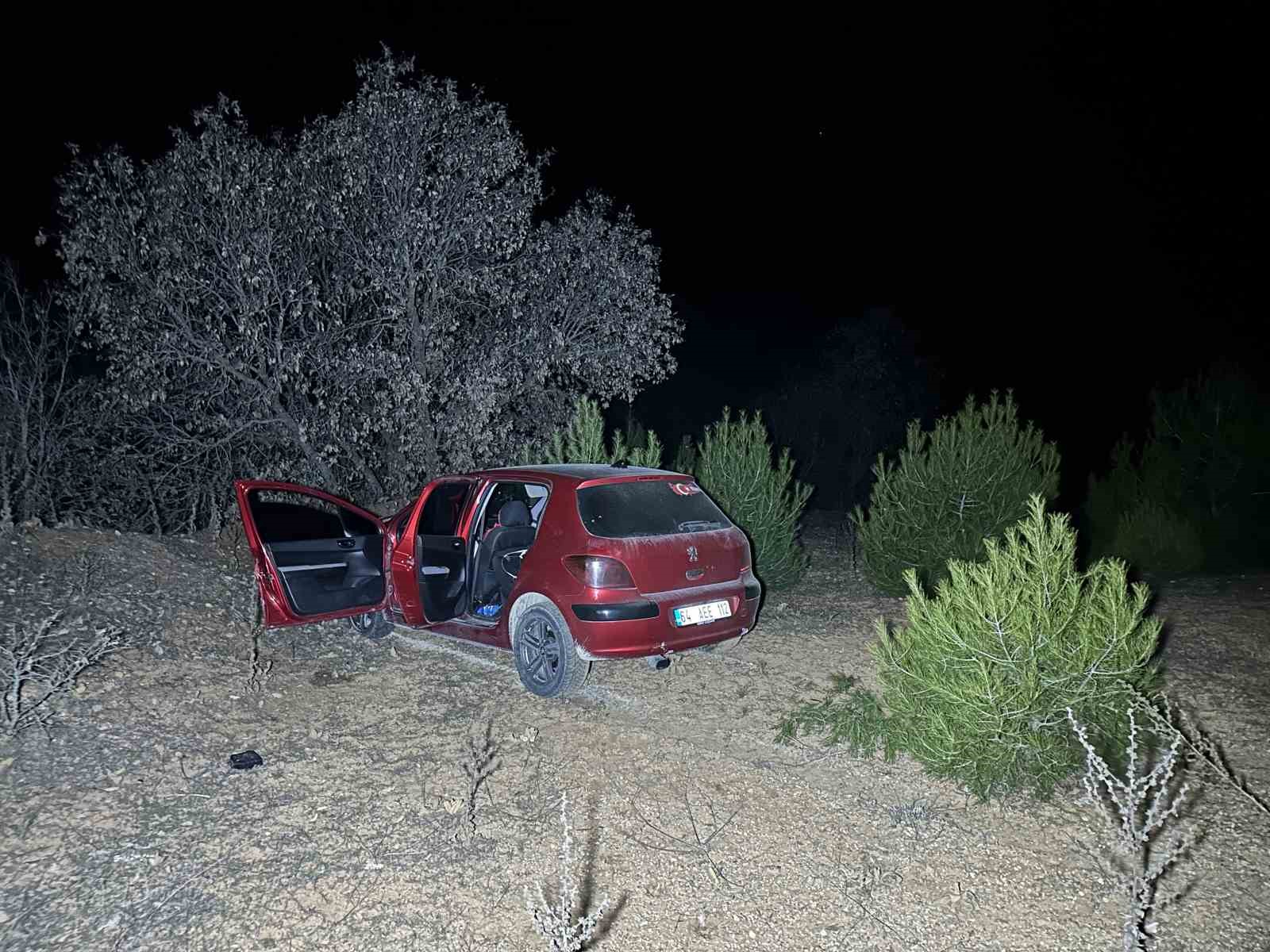 usakta iki otomobil carpisti 2si cocuk 5 yarali 4 Qe5gzku1