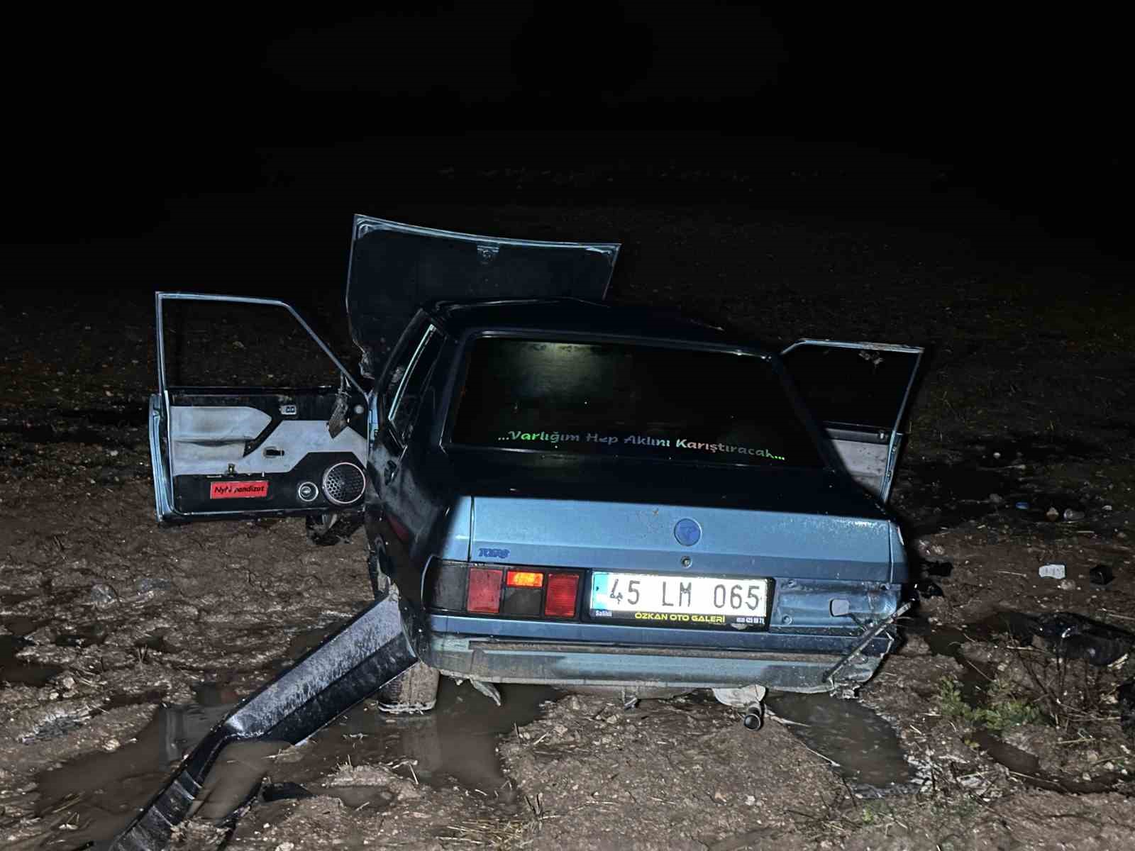 usakta iki otomobil carpisti 5 yarali 0 APU1q6uP