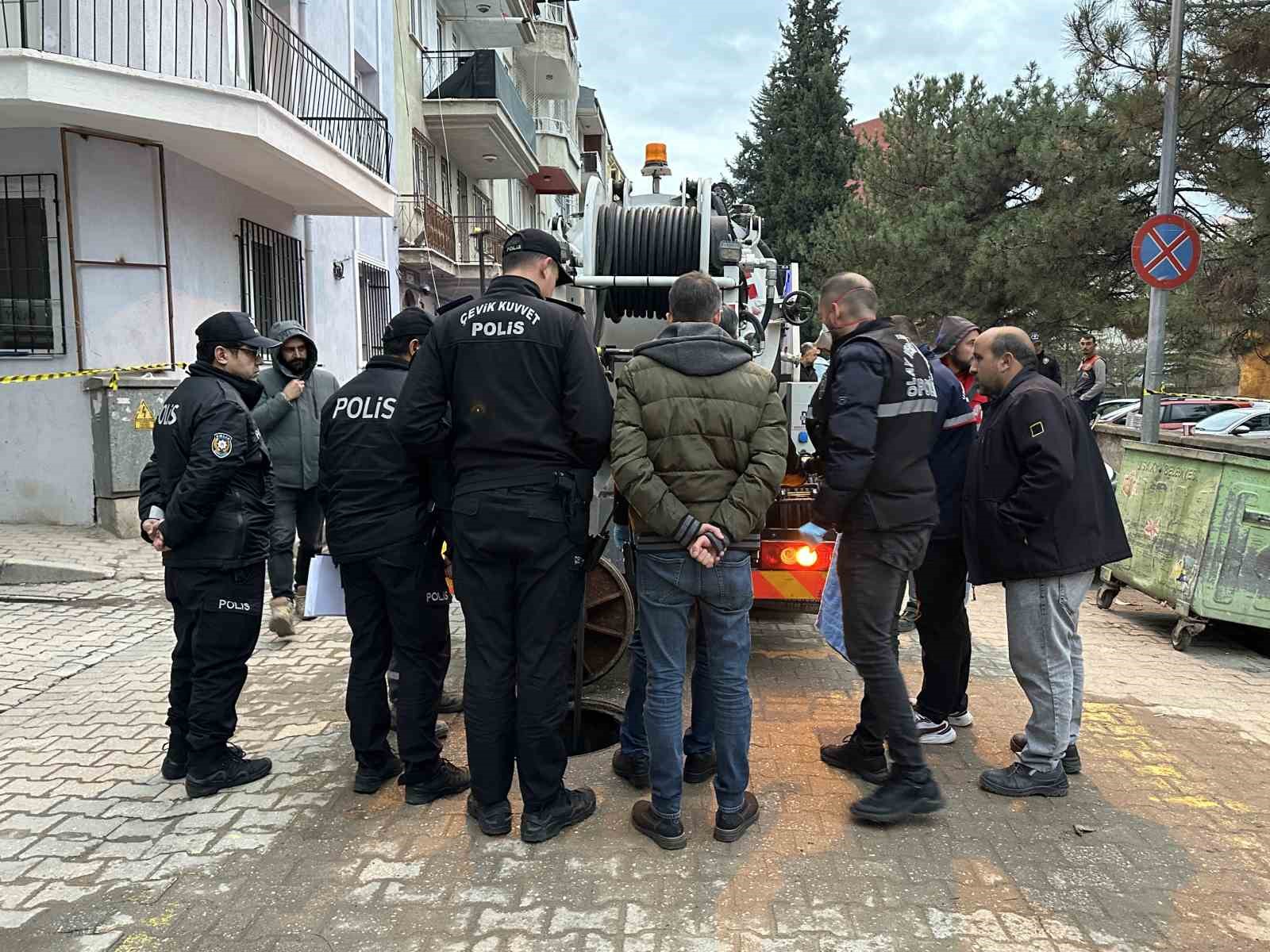 usakta kanalizasyonda bulunan ceninin kime ait oldugunu polis cozdu 1 e2ejB6r6