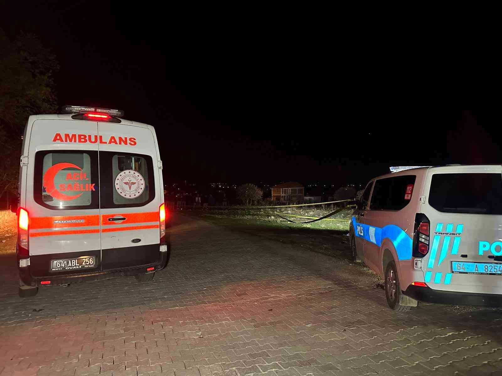 Uşak’ta motosiklet araziye devrildi: 1 ölü 5 usakta motosiklet araziye devrildi 1 olu 1 1sNp6mqF