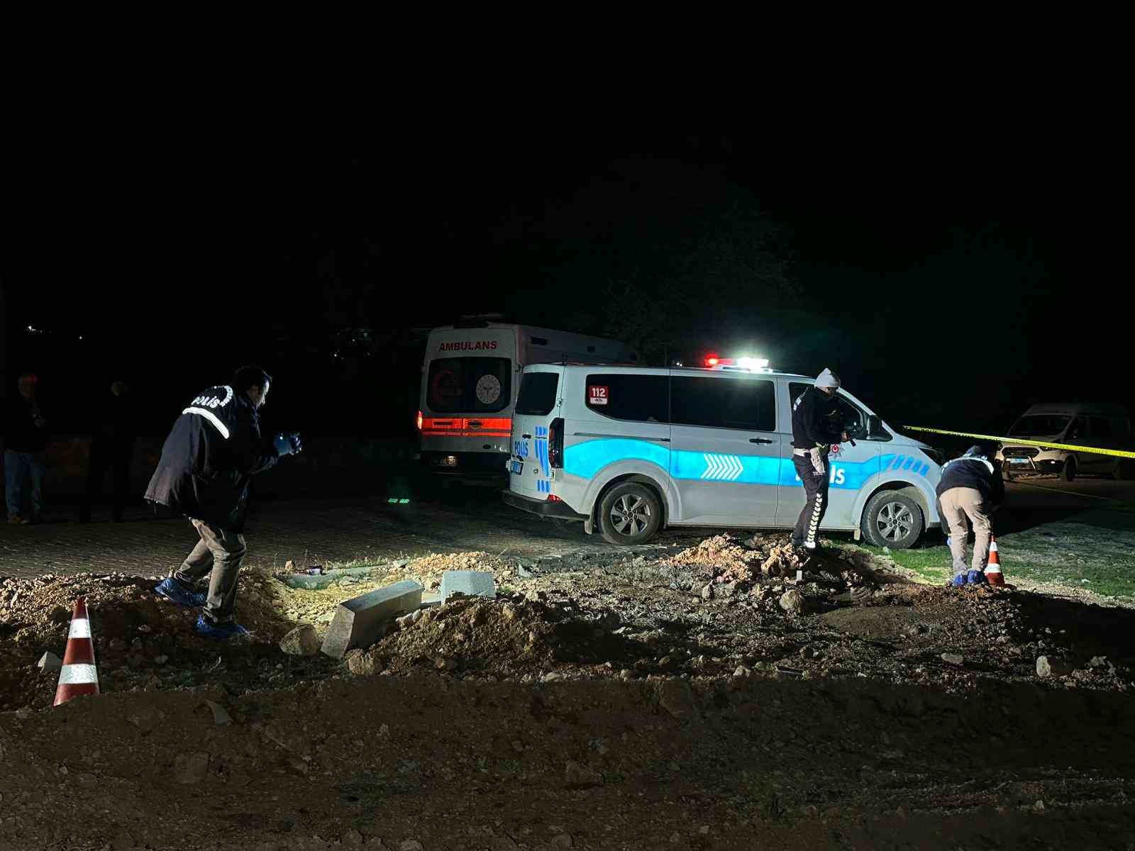 Uşak’ta motosiklet araziye devrildi: 1 ölü 8 usakta motosiklet araziye devrildi 1 olu 4 cXs46Uun