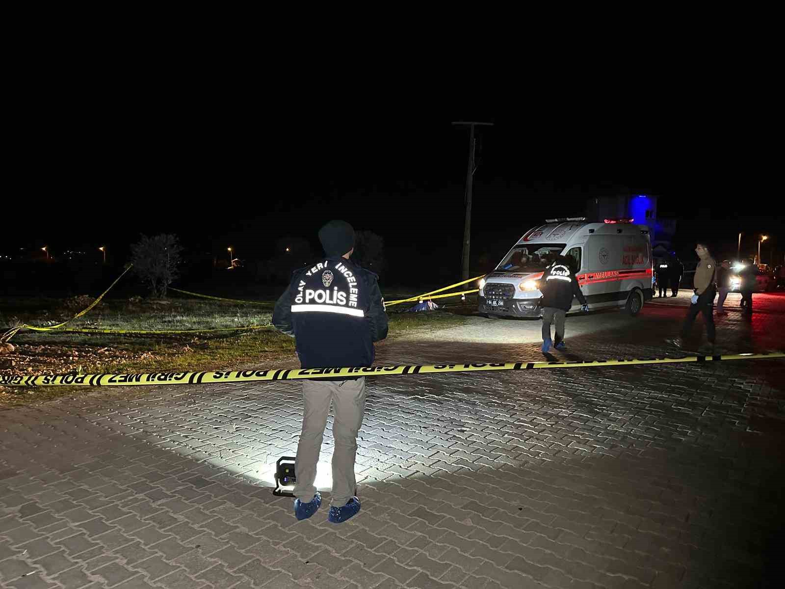 Uşak’ta motosiklet araziye devrildi: 1 ölü 9 usakta motosiklet araziye devrildi 1 olu 5
